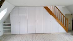 Philippe Nourisson, Menuisier- - agencement-decoration-interieur - catalogue-placard-dressing - PLACARD SOUS ESCALIER