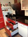 Philippe Nourisson, Menuisier- - agencement-decoration-interieur - catalogue-espace-cuisine - Cuisine stratifié rouge